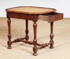 Early 18th c Italian Baroque Walnut Octagonal Table - 3926817