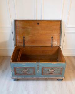 Early 19th Century Alpine Painted Chest in Fir with Floral Decoration - 4458529