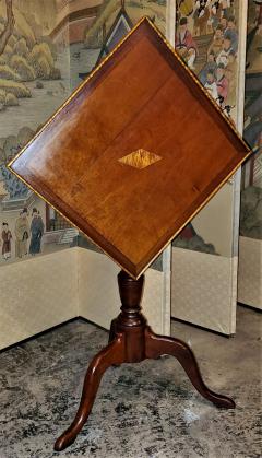 Early 19th Century American Sheraton Tilt Top Table of Neat Proportions - 1795688