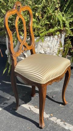 Early 19th Century Antique Carved Venetian Silk Upholstered Side Chair - 2589551