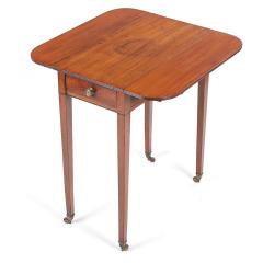 Early 19th Century George III Mahogany Drop Leaf Pembroke Table - 4008675