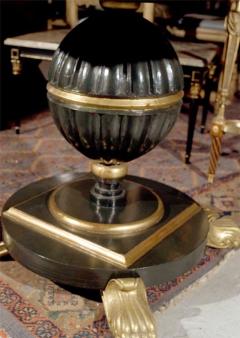 Early 19th Century Italian Continental Centre Table on Bronze Feet - 2953791