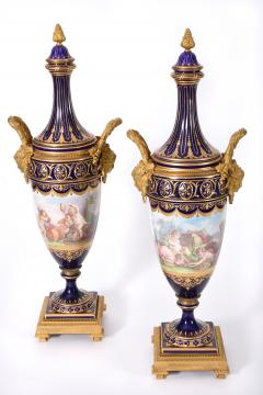 Early 19th Century Matching Pair of Bronze Mounted Porcelain Urns - 801838