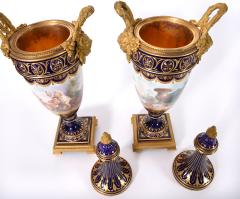 Early 19th Century Matching Pair of Bronze Mounted Porcelain Urns - 801846