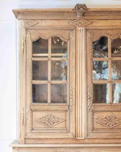 Early 19th Century Norman Carved Oak Two Part Sideboard - 4663257