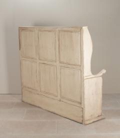 Early 19th Century Provincial Later Painted Pine and Elm Settle - 4240784