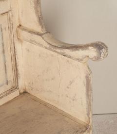 Early 19th Century Provincial Later Painted Pine and Elm Settle - 4240788
