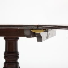 Early 19th Century Regency Mahogany Triple Pedestal Dining Table - 4461637