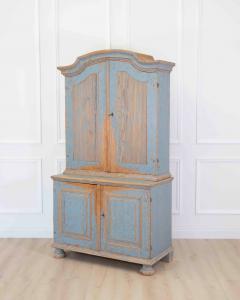 Early 19th Century Rococo Cabinet with Reeded Top Doors - 4743907