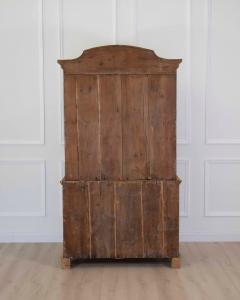 Early 19th Century Rococo Cabinet with Reeded Top Doors - 4743913