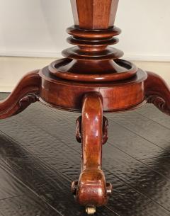 Early 19th Century William IV Mahogany Center Table - 4449075