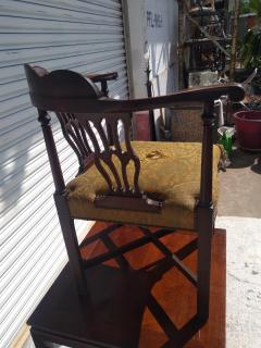 Early 19th century Walnut Chippendale Corner Chair - 3844655