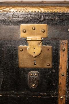 Early 20th Century French Travel Trunk with Brass Hardware - 4019916