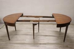 Early 20th Century Italian Louis XVI Style Walnut Round Extendable Dining Table - 2311216