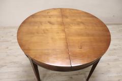Early 20th Century Italian Louis XVI Style Walnut Round Extendable Dining Table - 2311218