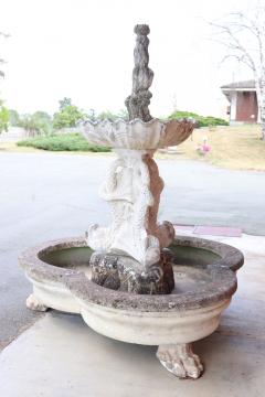 Early 20th Century Italian Rare Neoclassical Garden Large Fountain with Statue - 3214035