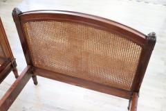 Early 20th Century Italian Walnut and Vienna Straw Pair of Single Beds - 4292354