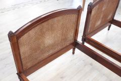 Early 20th Century Italian Walnut and Vienna Straw Pair of Single Beds - 4292355