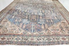 Early 20th Century Persian Bakhtiari Handmade Wool Rug in Blue Red Camel - 2446245