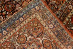 Early 20th Century Persian Meshad Rug in Burgundy Blue and Beige - 2453626