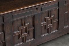 Early Antique Oak Chest in Renaissance Style 17th Century - 4606527