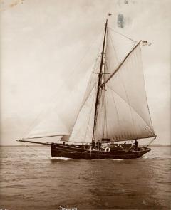 Early silver gelatin photo print by Beken of Cowes Yacht Senorita - 897986