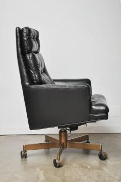 Edward Wormley Dunbar Executive Desk Chair by Edward Wormley - 700222