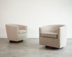 Edward Wormley Edward Wormley for Dunbar Swivel Chairs in Mahogany and Taupe Boucle C 1950s - 4599300