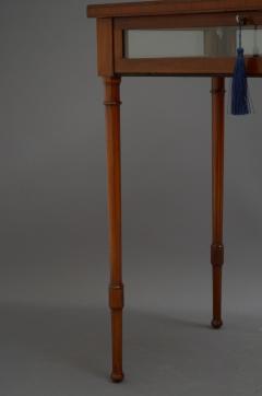 Edwardian Mahogany Bijouterie Table - 2632351