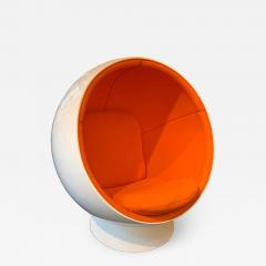 Eero Aarnio 1932 Ball Chair by Eero Aarnio Orange and White Adelta Finland circa 1980 90s - 2516803