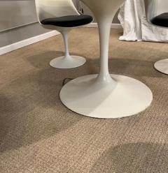 Eero Saarinen 1970 s Eero Saarinen for Knoll Tulip form Table 4 Chairs 2 side 2 arms - 3451850