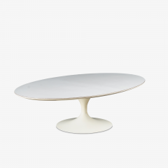 Eero Saarinen Early Eero Saarinen for Knoll Oval Pedestal Tulip Coffee Table in White Laminate - 3829349