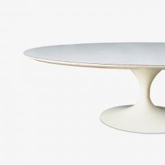 Eero Saarinen Early Eero Saarinen for Knoll Oval Pedestal Tulip Coffee Table in White Laminate - 3829352