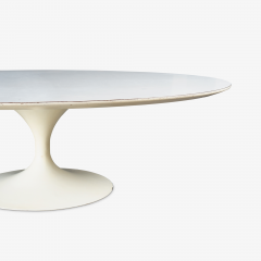 Eero Saarinen Early Eero Saarinen for Knoll Oval Pedestal Tulip Coffee Table in White Laminate - 3829353