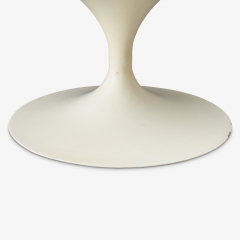 Eero Saarinen Early Eero Saarinen for Knoll Oval Pedestal Tulip Coffee Table in White Laminate - 3829356