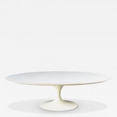 Eero Saarinen Early Eero Saarinen for Knoll Oval Pedestal Tulip Coffee Table in White Laminate - 3832752