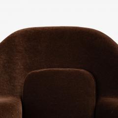 Eero Saarinen Early Eero Saarinen for Knoll Womb Chair Ottoman in Chocolate Mohair - 4242674