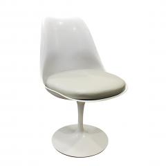 Eero Saarinen Eero Saarinen Set of Four Tulip Chairs Knoll Labels Present  - 341565