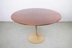 Eero Saarinen Eero Saarinen Walnut Tulip Table for Knoll - 240966