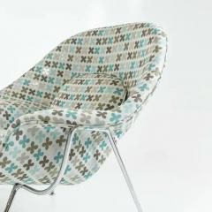 Eero Saarinen Eero Saarinen Womb Chair Ottoman Medium in Alexander Girard Quatrefoil Fabric - 3414123