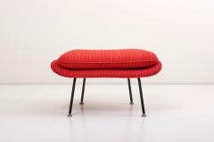 Eero Saarinen Eero Saarinen Womb Chair with Ottoman by Knoll in Knoll Dynamic Fabric - 766255