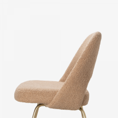 Eero Saarinen Eero Saarinen for Knoll Executive Armless Chairs in Curly Boucl Brushed Brass - 3128860