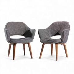 Eero Saarinen Eero Saarinen for Knoll Mid Century Bentwood Executive Dining Chairs Pair - 4422752