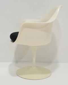 Eero Saarinen Eero Saarinen for Knoll Tulip Chairs - 3882646