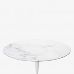 Eero Saarinen Eero Saarinen for Knoll Tulip Pedestal 20 Side Tables in Calacatta Marble Pair - 2995337