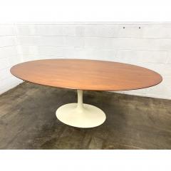 Eero Saarinen Eero Saarinen for Knoll Walnut Oval Dining Table - 1719730