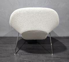 Eero Saarinen Eero Saarinen for Knoll Womb Chair and Ottoman in Off White Boucle - 2707902