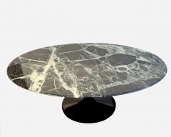 Eero Saarinen Elegant oval coffee table by Eero Saarinen Knoll International USA circa 1970 - 4420993