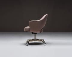 Eero Saarinen Executive Swivel Office Chair by Eero Saarinen for Knoll c 1950 - 4695279