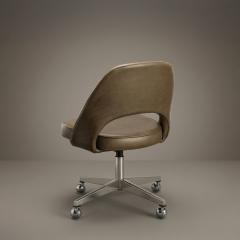 Eero Saarinen Knoll Saarinen Executive Armless Chair in Olive Leather Stainless Steel Base - 4537353